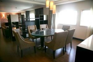 Fairmont Hotel-Diplomatic Suites  